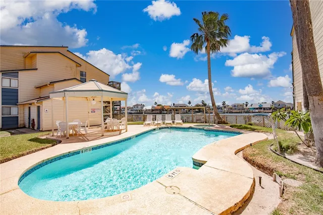 $2,000 | 15425 Fortuna Bay Drive, Unit 207, Corpus Christi, TX 78418