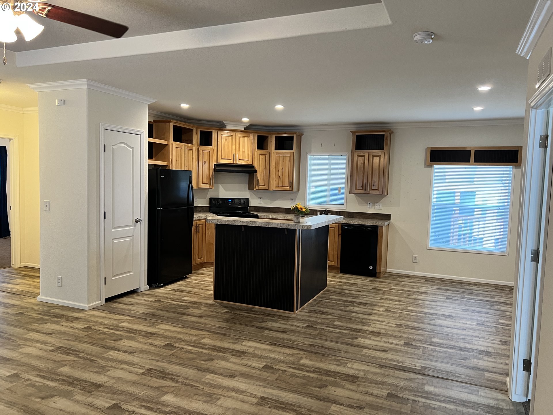 18780 South Central Point Road, Unit 24 Oregon City, OR 97045 - Photo 6 of 20 Gallery Image 6