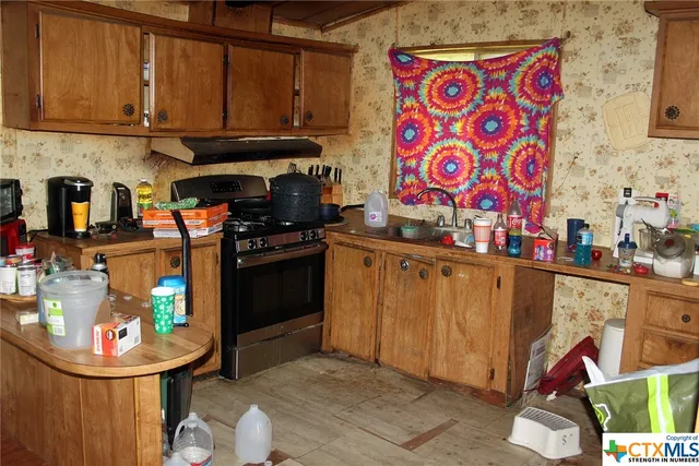 a view of a wooden fence