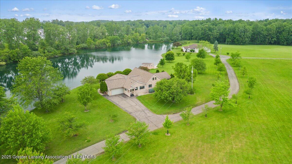 4240 Dell Road Lansing, MI 48911 - Photo 5 of 90 07-Media Jett - 12