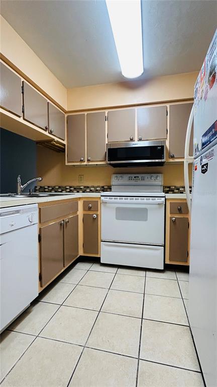 4328 Southwest 69 Terrace Gainesville, FL 32608 - Photo 6 of 20