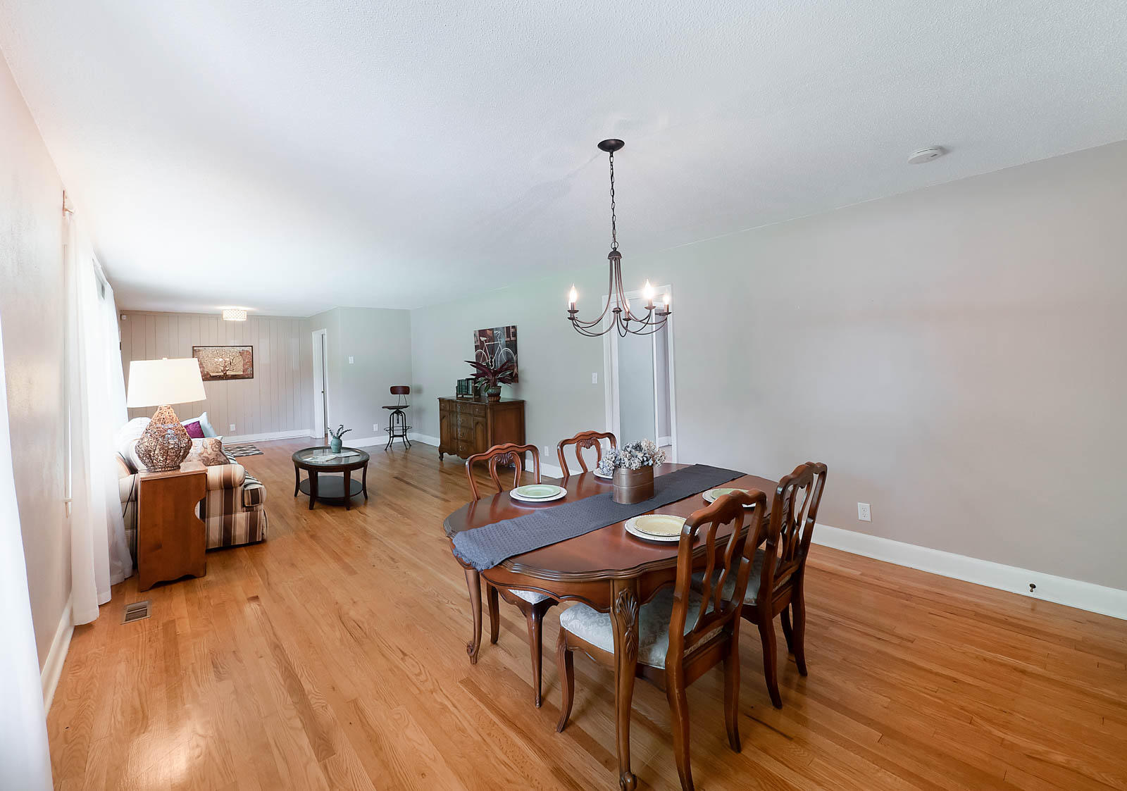 6902 Hickory View Lane Chattanooga, TN 37421 - Photo 8 of 29 6902_HickoryViewLn-18