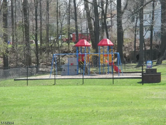 $2,100 | 181 Long Hill Road, Unit 8, Little Falls, NJ 07424