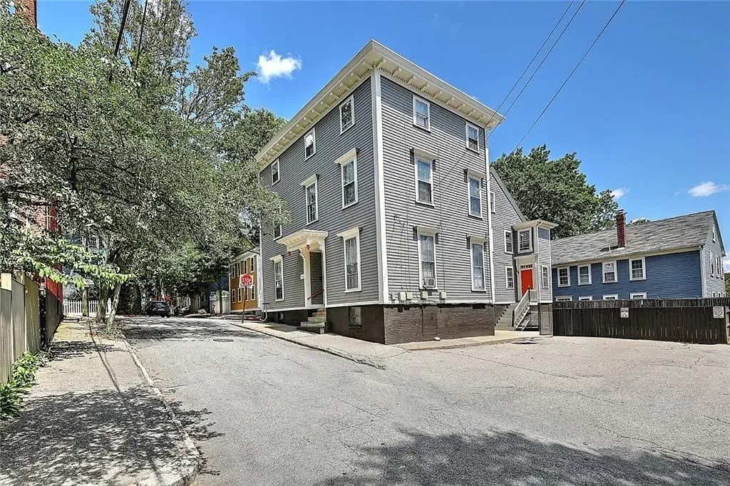17 Thayer Street, Unit 2 Providence, RI 02906 - Photo 1 of 11