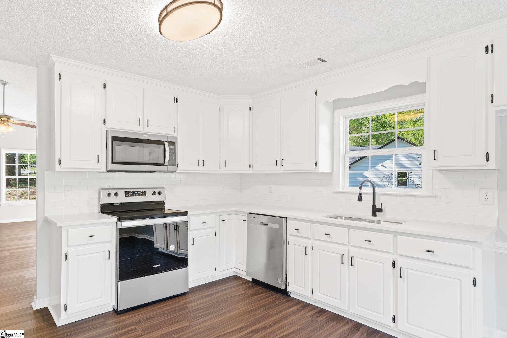 633 Fairmont Road Anderson, SC 29621 - Photo 8 of 27