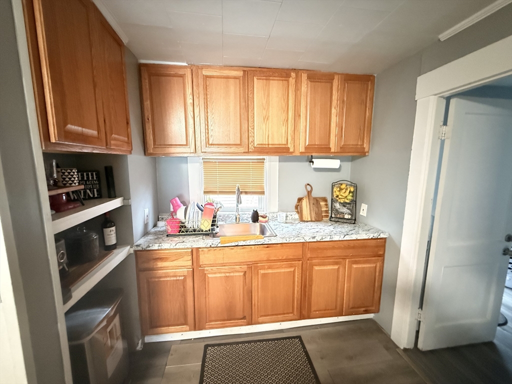 35 Winter Street Fitchburg, MA 01420 - Photo 15 of 26