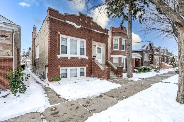 $384,900 | 2340 South Harvey Avenue, Berwyn, IL 60402