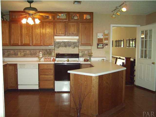 6164 Allentown Road Milton, FL 32570 - Photo 12 of 23 Family/Game Room....HUGE!!