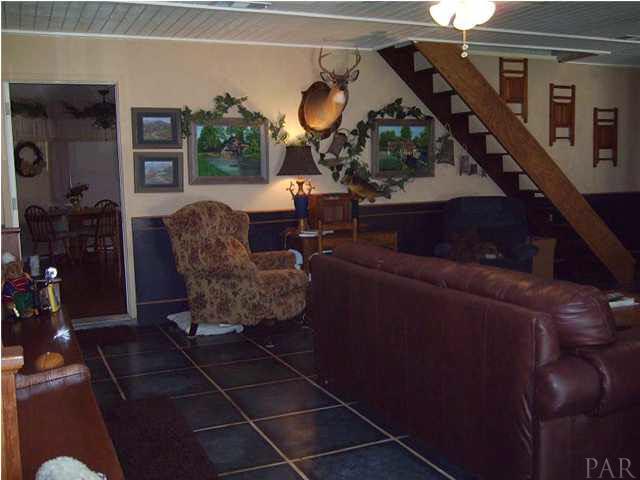 6164 Allentown Road Milton, FL 32570 - Photo 14 of 23 Cozy breakfast nook