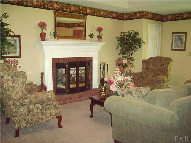 6164 Allentown Road Milton, FL 32570 - Photo 8 of 23 Sitting area on Heated/Cooled Sunroom