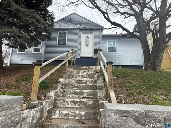 $2,700 | 144 Palisade Avenue, Bridgeport, CT 06610