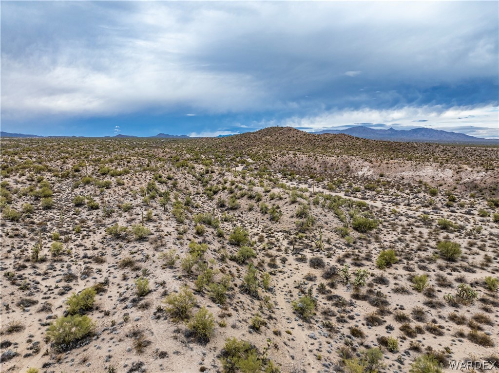 25685 Signal Road Yucca, AZ 86438 - Photo 6 of 23 Gallery Image 6