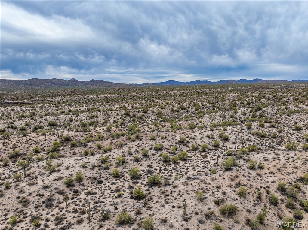 25685 Signal Road Yucca, AZ 86438 - Photo 9 of 23 Gallery Image 9