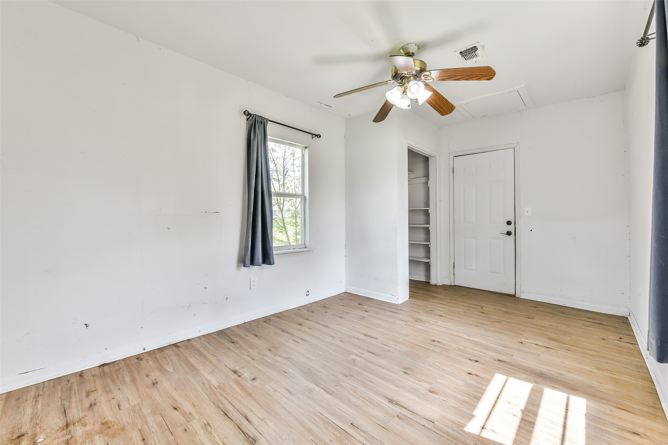 1220 Pecan Street Clute, TX 77531 - Photo 13 of 22