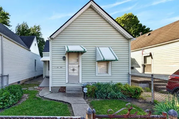 $160,000 | 1934 Division Street, New Albany, IN 47150