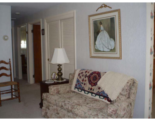 21 Burnham Road Lowell, MA 01852 - Photo 3 of 10 Gallery Image 3