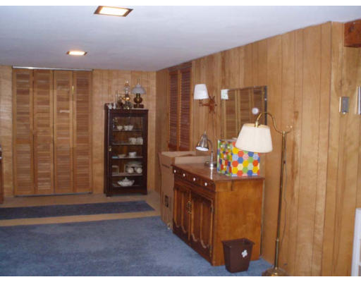 21 Burnham Road Lowell, MA 01852 - Photo 8 of 10 Gallery Image 8