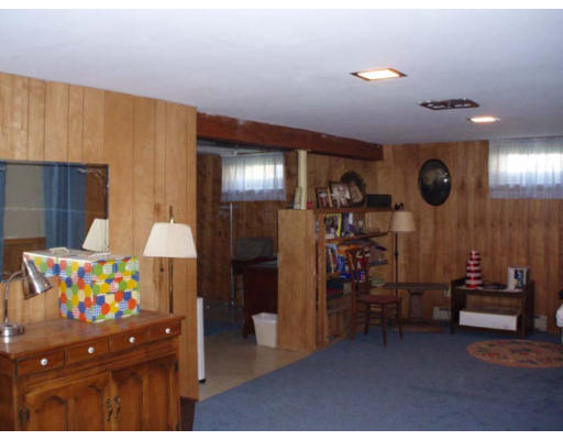 21 Burnham Road Lowell, MA 01852 - Photo 9 of 10 Gallery Image 9