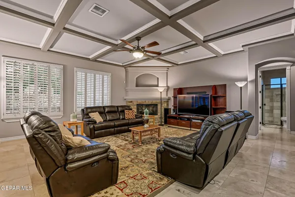 $799,999 | 5512 Woodfield Drive, El Paso, TX 79932