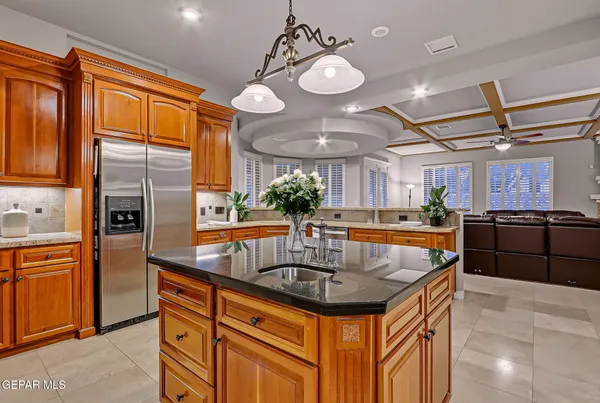 $799,999 | 5512 Woodfield Drive, El Paso, TX 79932