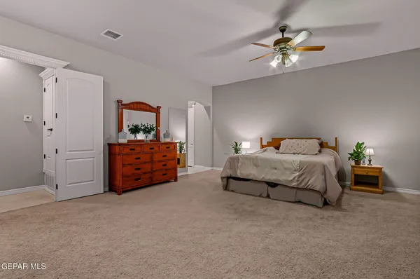 $799,999 | 5512 Woodfield Drive, El Paso, TX 79932