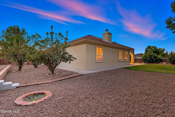 $799,999 | 5512 Woodfield Drive, El Paso, TX 79932