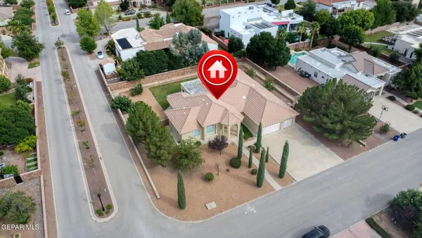 $799,999 | 5512 Woodfield Drive, El Paso, TX 79932