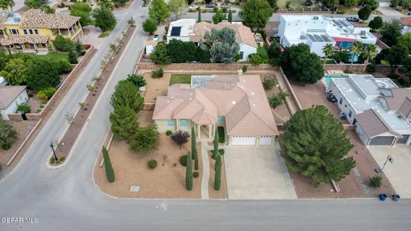 $799,999 | 5512 Woodfield Drive, El Paso, TX 79932