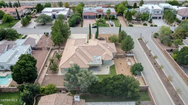 $799,999 | 5512 Woodfield Drive, El Paso, TX 79932