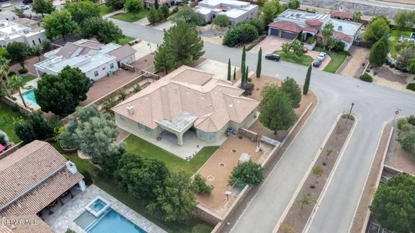 $799,999 | 5512 Woodfield Drive, El Paso, TX 79932