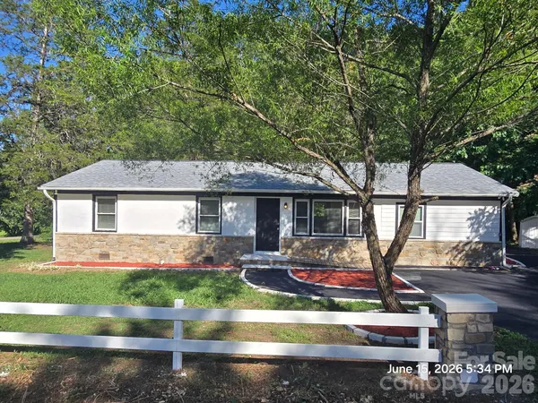 $285,000 | 1050 South Lake Drive, Lancaster, SC 29720