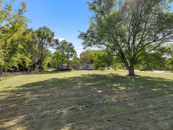 $2,400 | 2916 School Street, Rockford, IL 61101