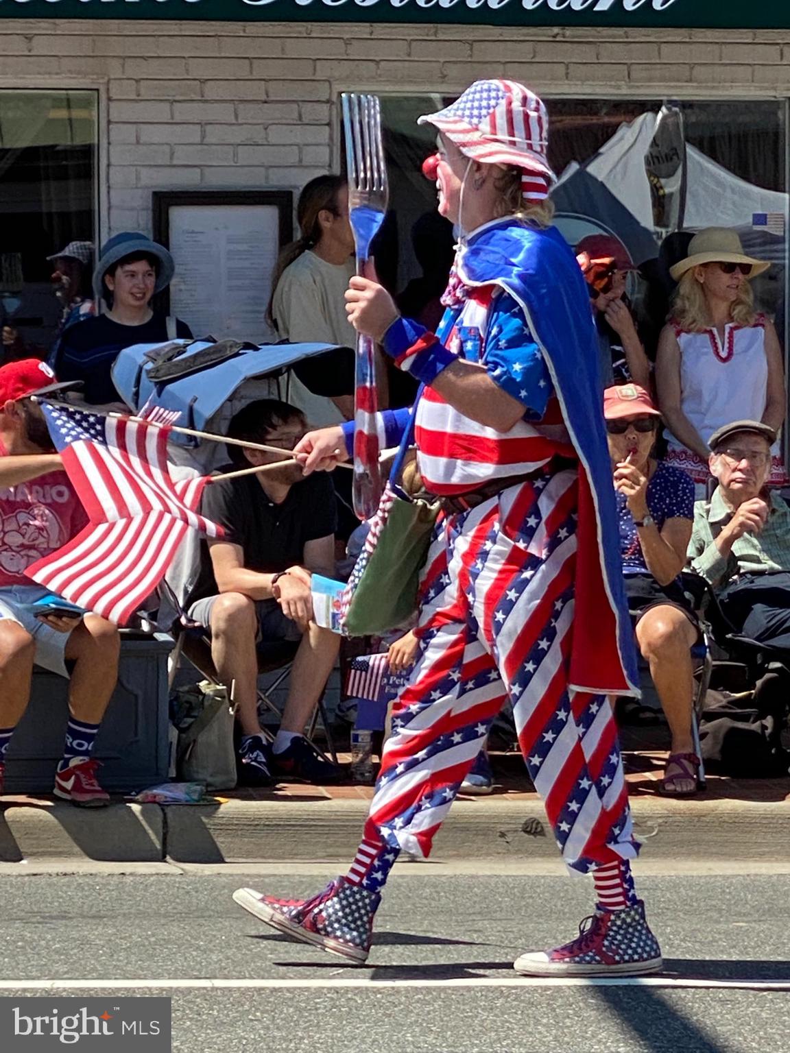 3221 Adams Court Fairfax, VA 22030 - Photo 42 of 51 a front view of retail shop with outdoor seating