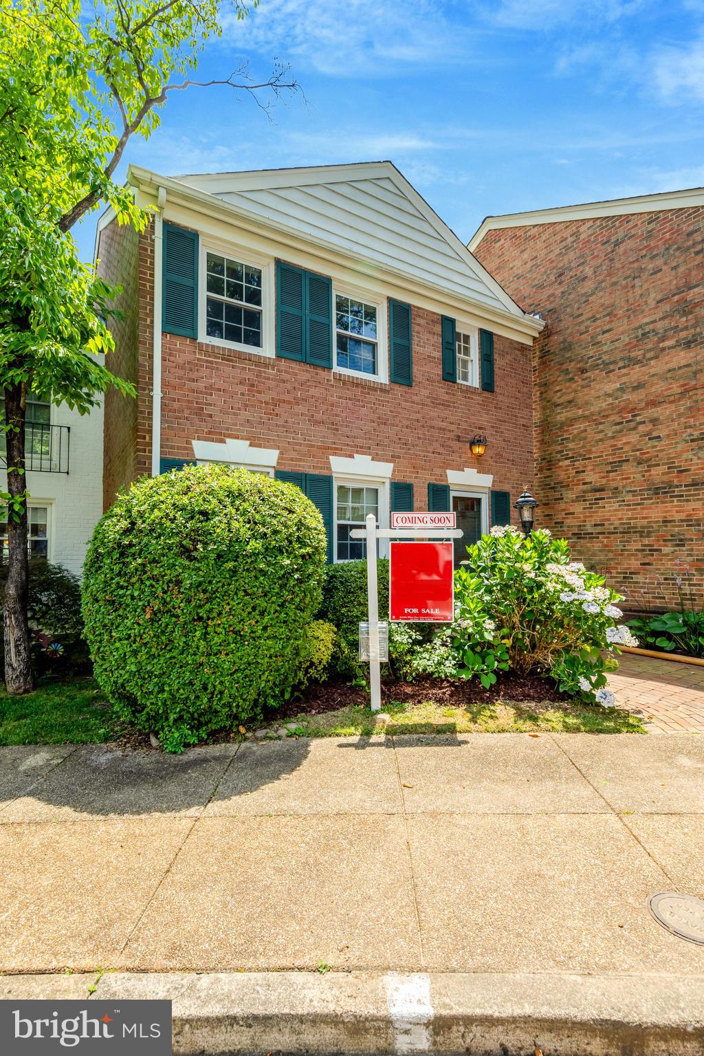 3221 Adams Court Fairfax, VA 22030 - Photo 49 of 51 front view of house with a yard
