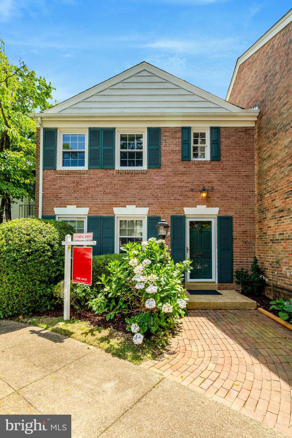 3221 Adams Court Fairfax, VA 22030 - Photo 50 of 51 a front view of a house with yard