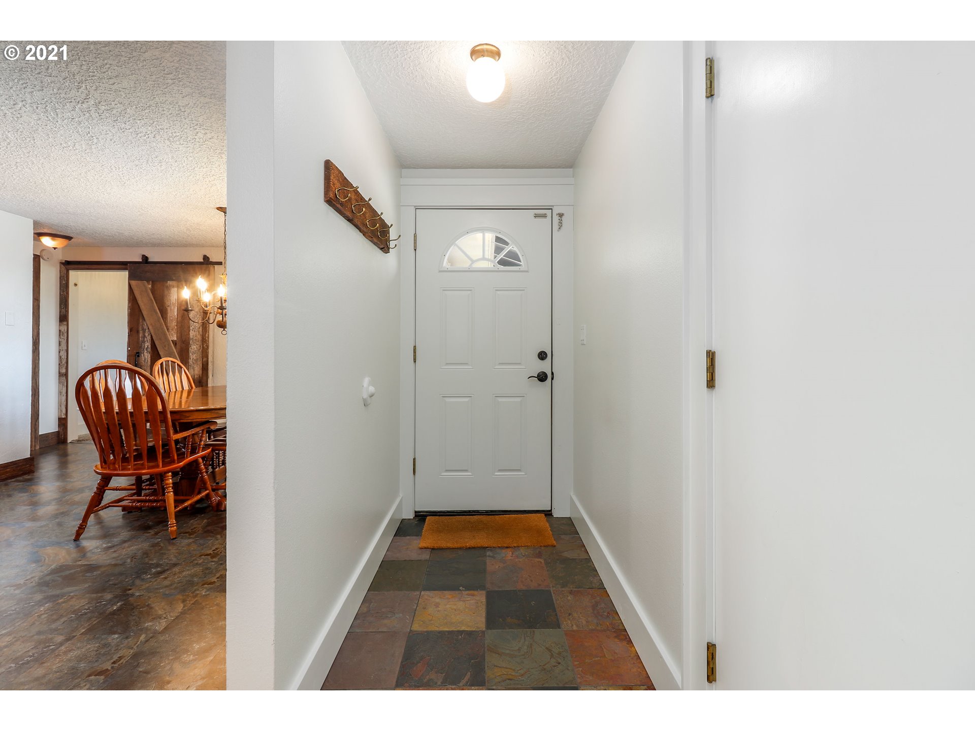 219 Robinson Road Woodland, WA 98674 - Photo 3 of 32 Gallery Image 3