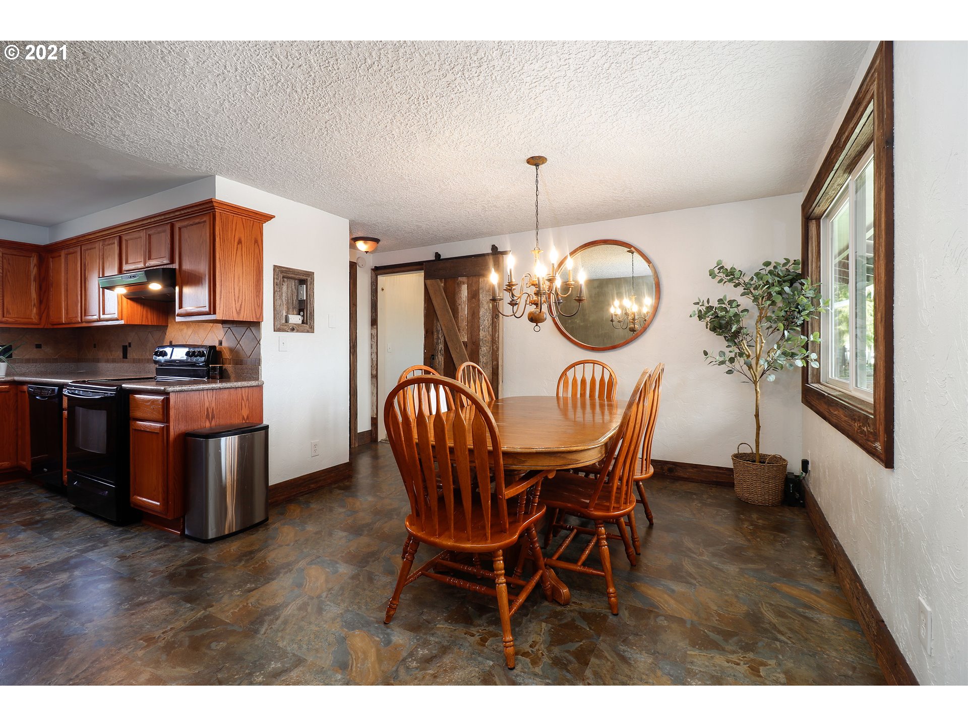 219 Robinson Road Woodland, WA 98674 - Photo 8 of 32 Gallery Image 8