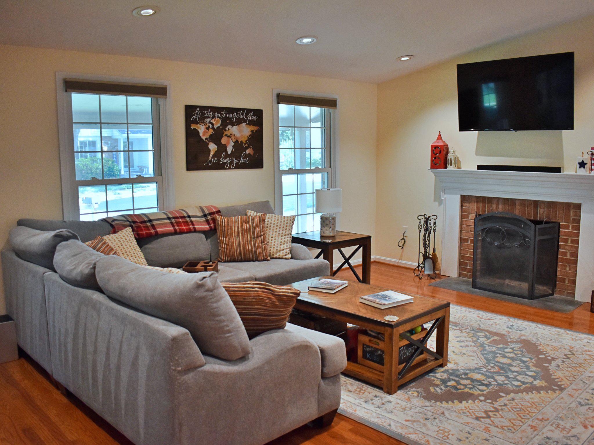 8097 Winding Way Court Springfield, VA 22153 - Photo 10 of 44 Sun-filled living room, hardwood floors