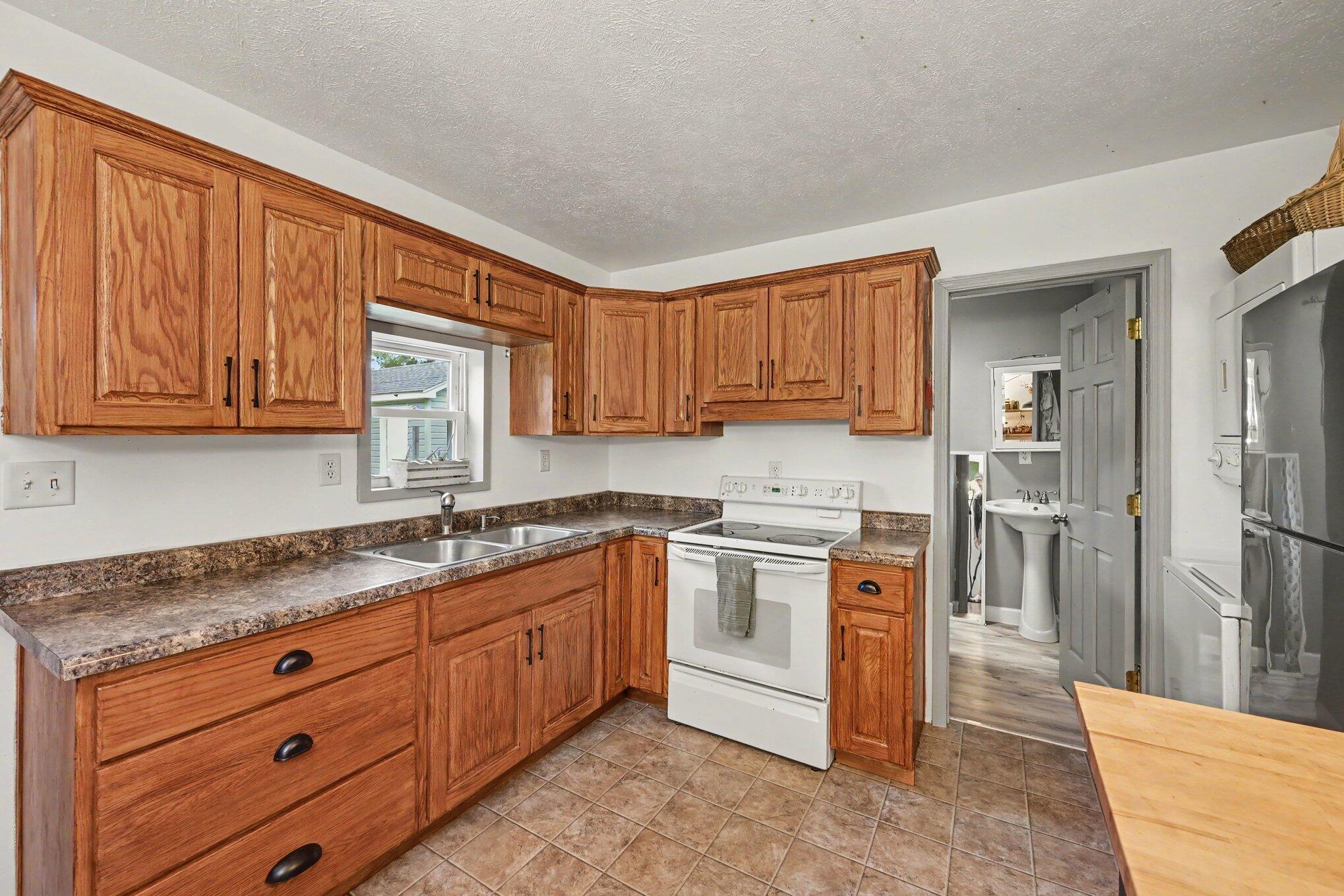 64311 Lutz Road Constantine, MI 49042 - Photo 11 of 26 011_file_2414