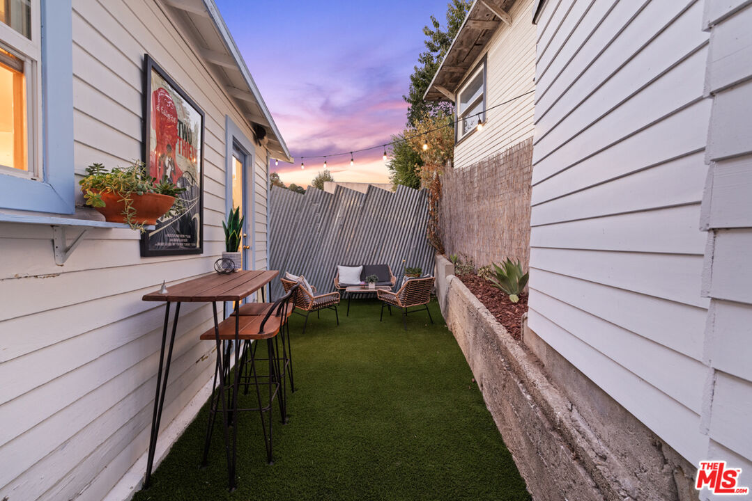 1545 Duane Street Los Angeles, CA 90026 - Photo 22 of 32