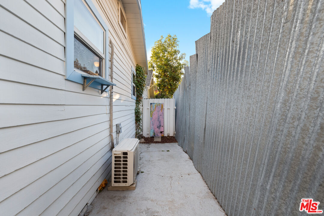 1545 Duane Street Los Angeles, CA 90026 - Photo 26 of 32