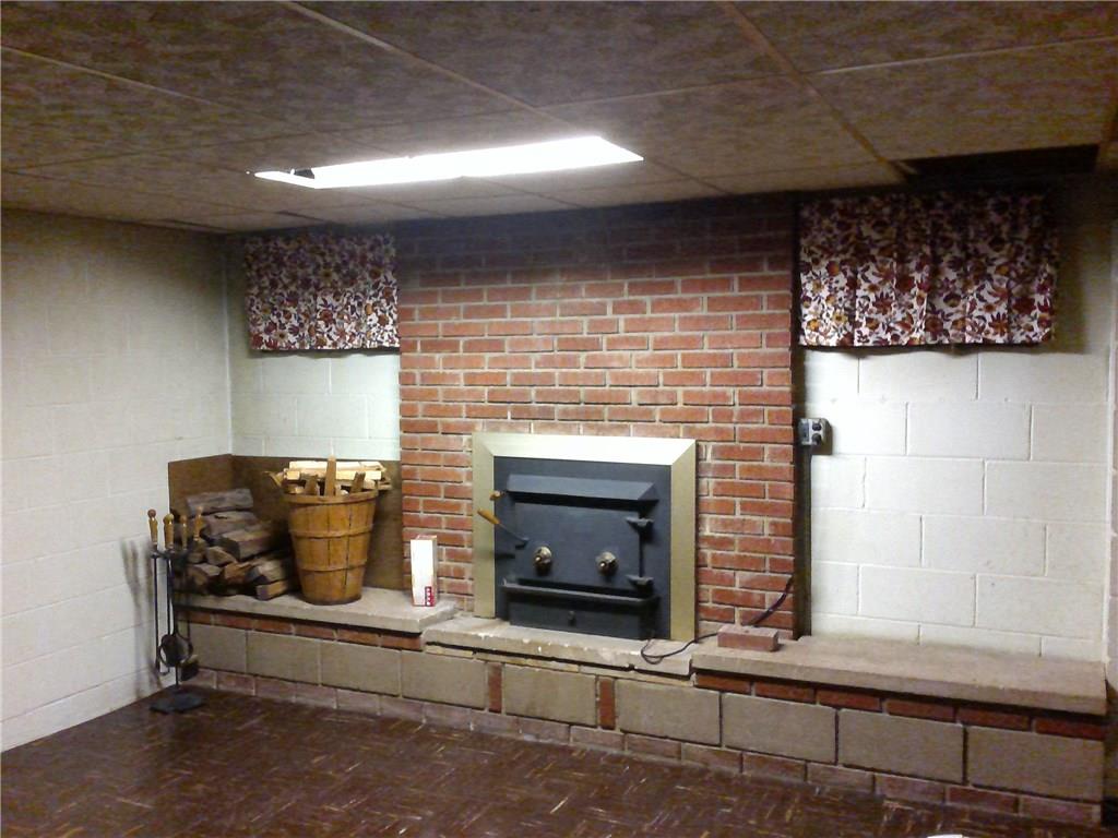 826 North Peterman Road Greenwood, IN 46142 - Photo 17 of 19 Gallery Image 17