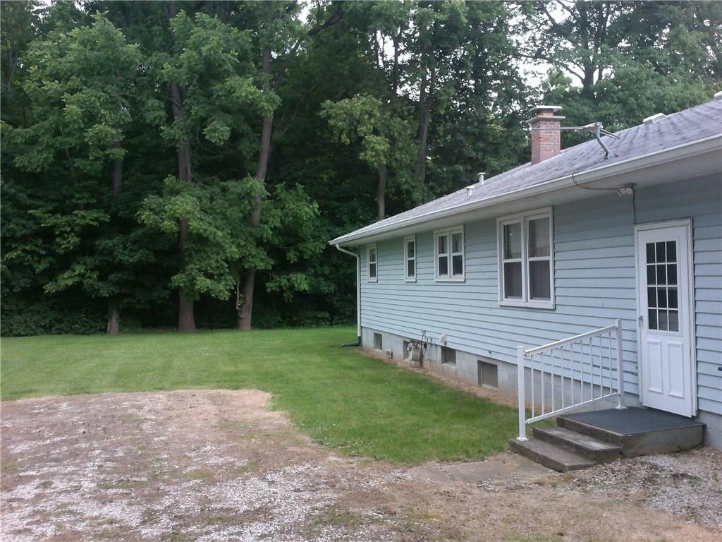 826 North Peterman Road Greenwood, IN 46142 - Photo 4 of 19 Gallery Image 4