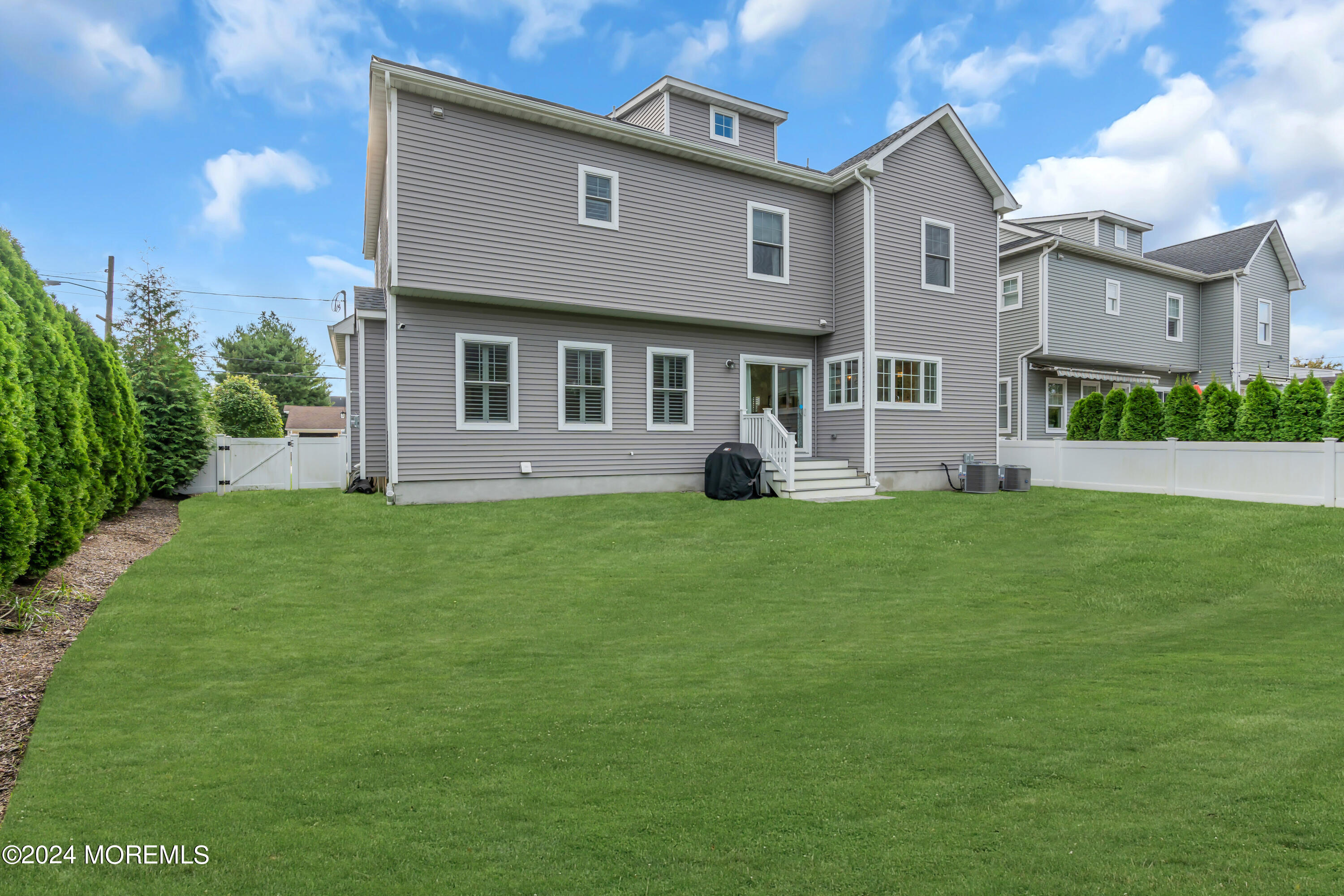 43 Old Squan Road Manasquan, NJ 08736 - Photo 37 of 40 063_dsc03945-1_229