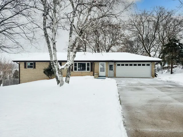 $449,900 | W234N7604 Woodside Road, Sussex, WI 53089