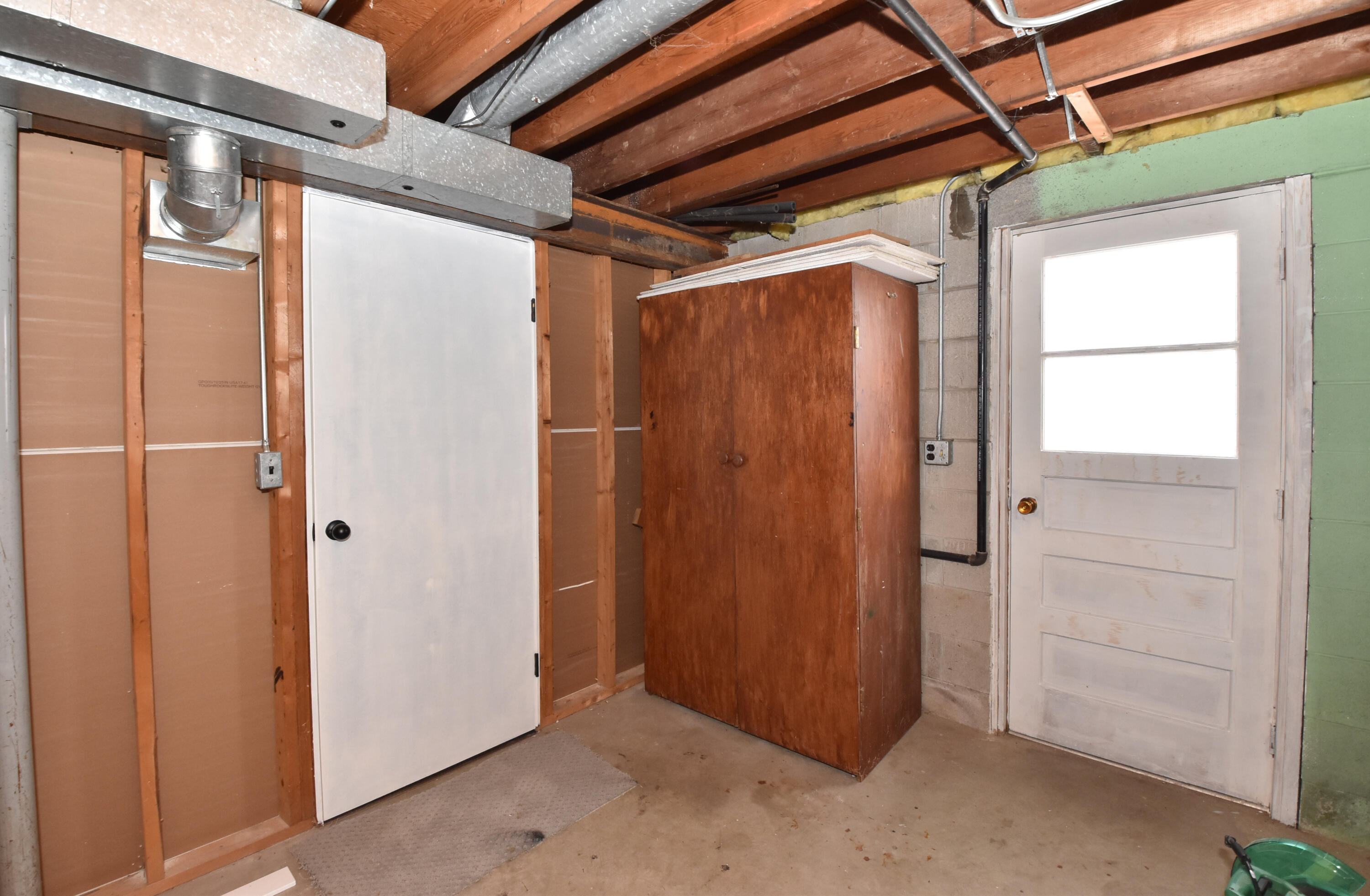 W234N7604 Woodside Road Sussex, WI 53089 - Photo 31 of 54 Basement exterior door