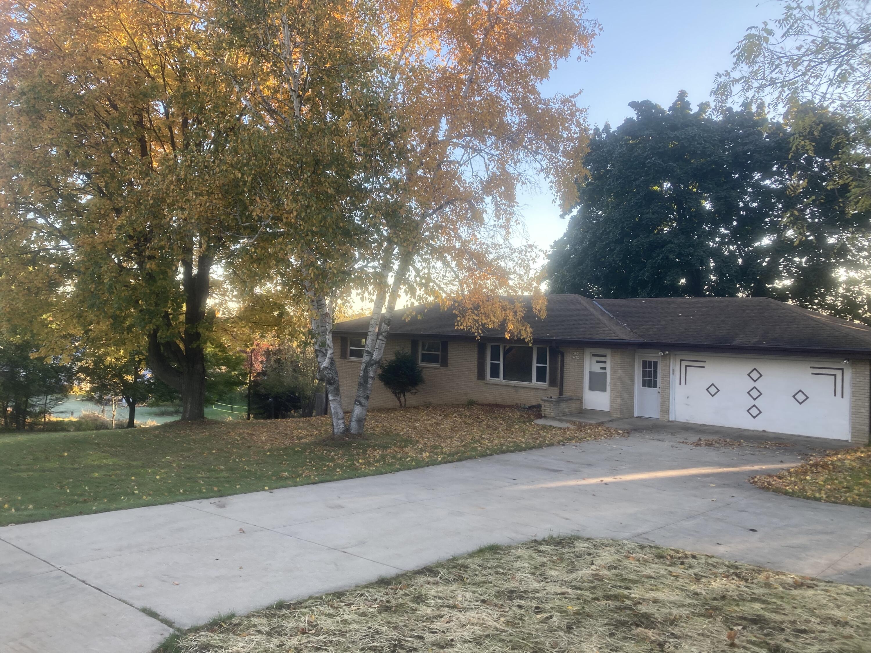 W234N7604 Woodside Road Sussex, WI 53089 - Photo 35 of 54 Fall