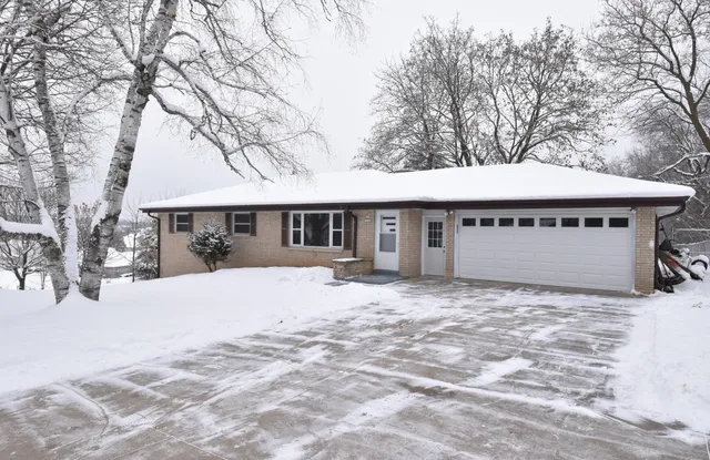 $449,900 | W234N7604 Woodside Road, Sussex, WI 53089