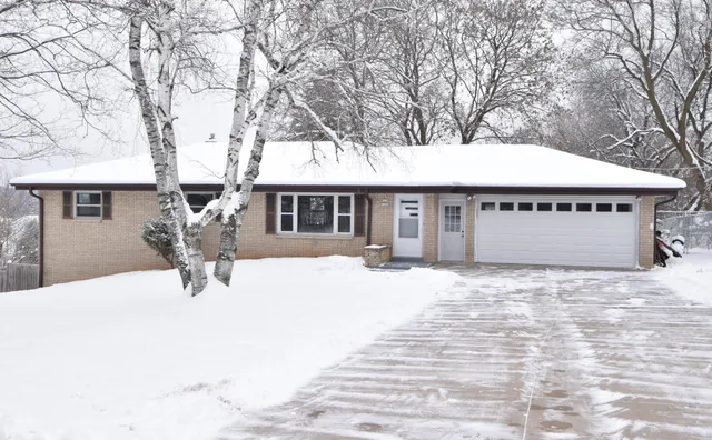 $449,900 | W234N7604 Woodside Road, Sussex, WI 53089