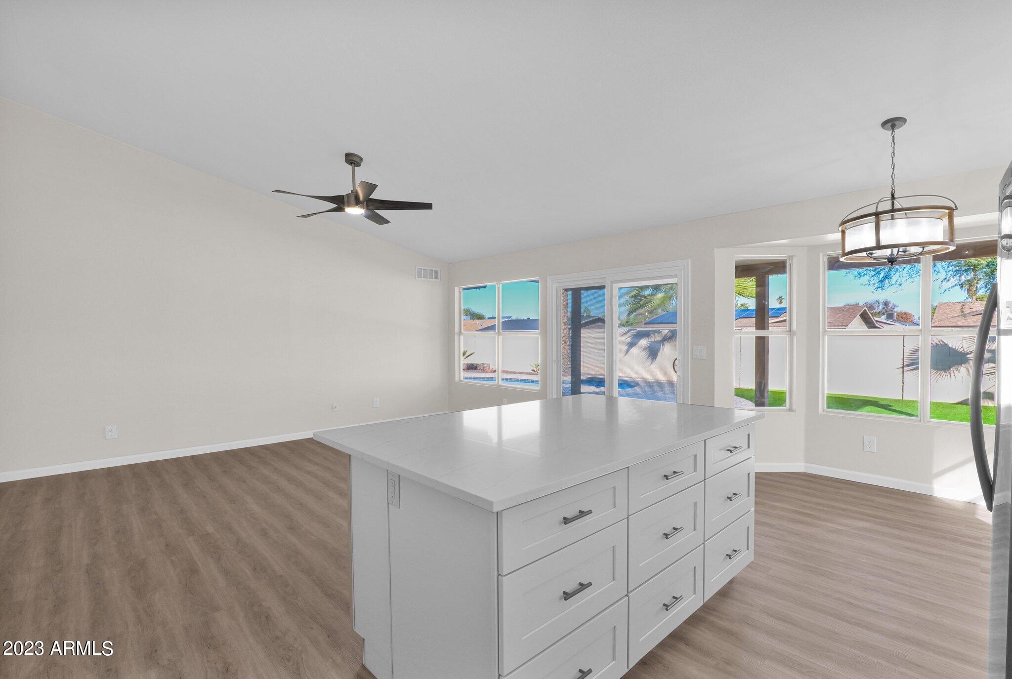 402 West Smoke Tree Road Gilbert, AZ 85233 - Photo 11 of 39 31-web-or-mls-P1003855